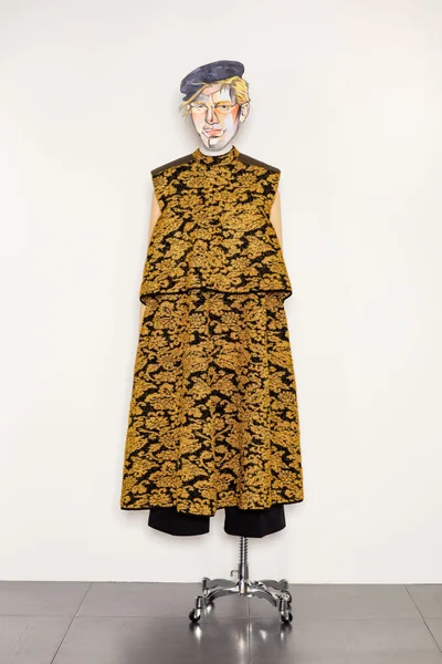 Look 15
